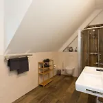 Ankerplatz 8