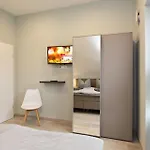 Ankerplatz 8 *